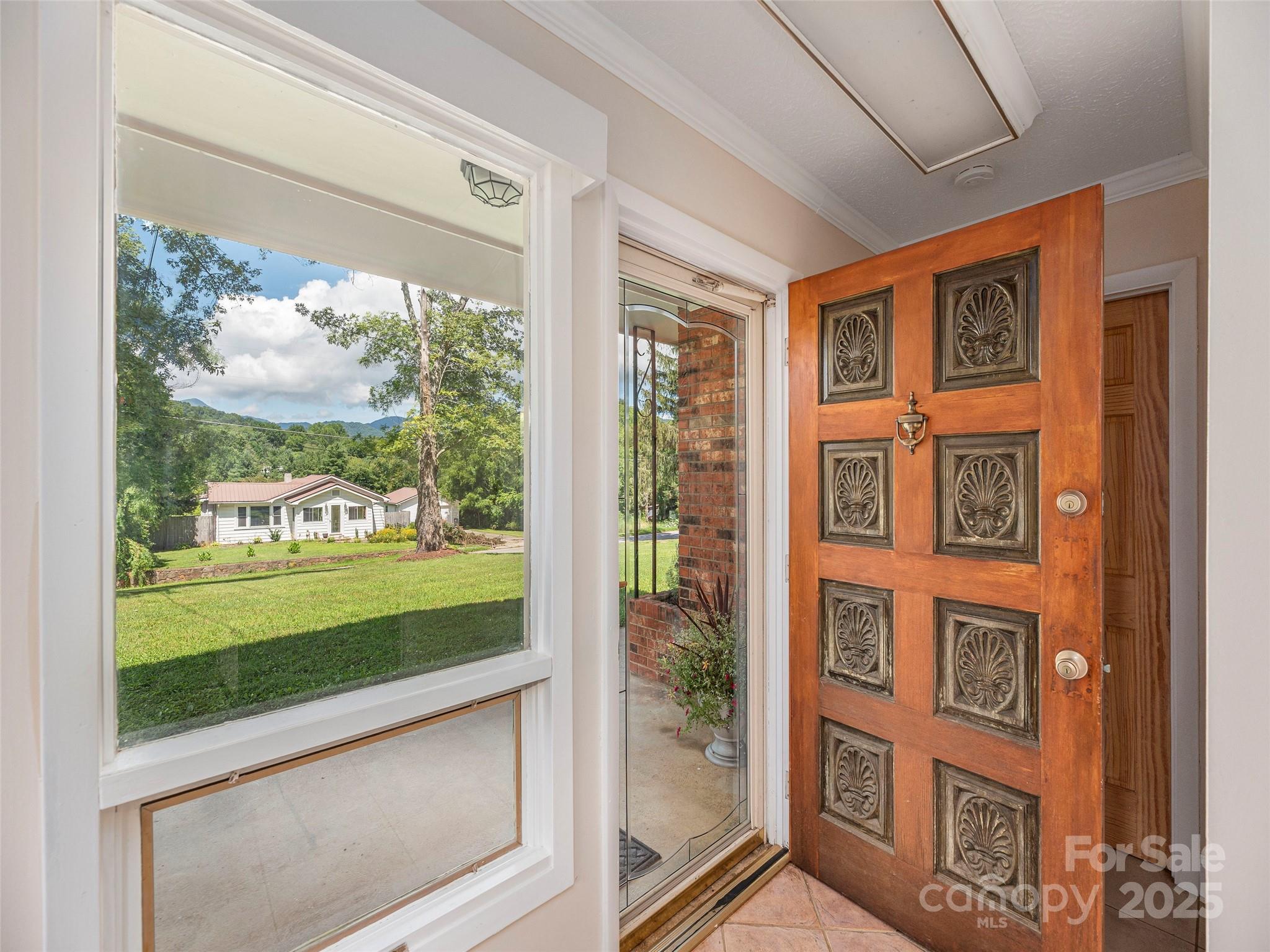 827 Oakdale Road Waynesville NC 28786