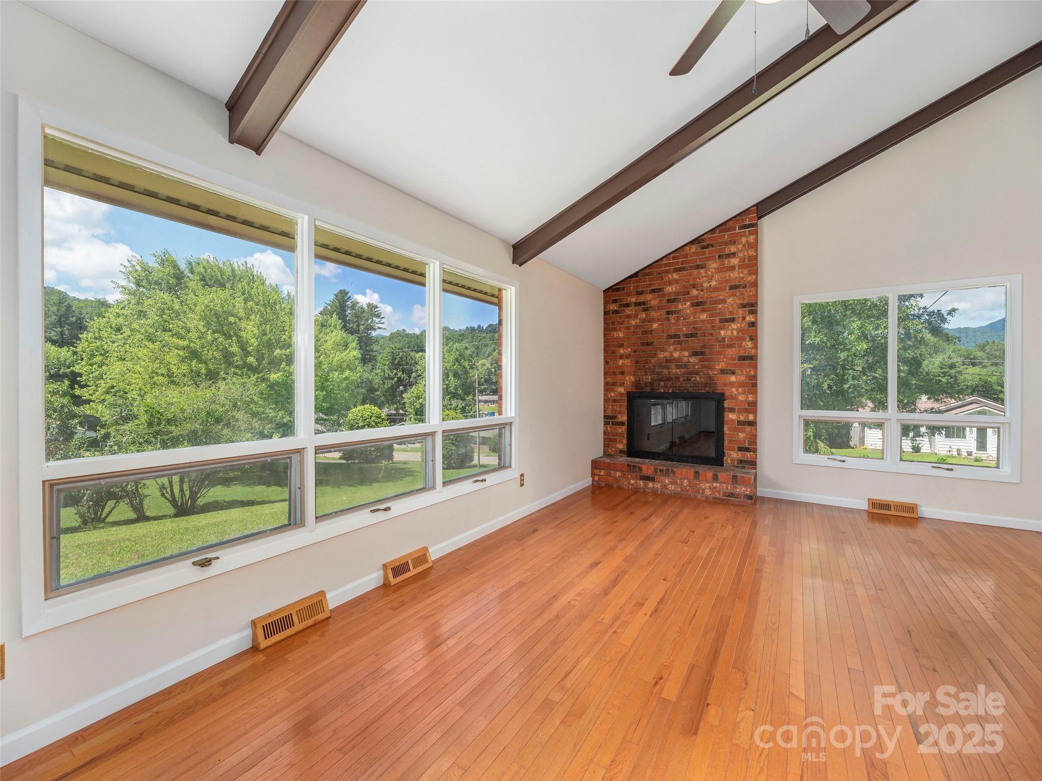 827 Oakdale Road Waynesville NC 28786