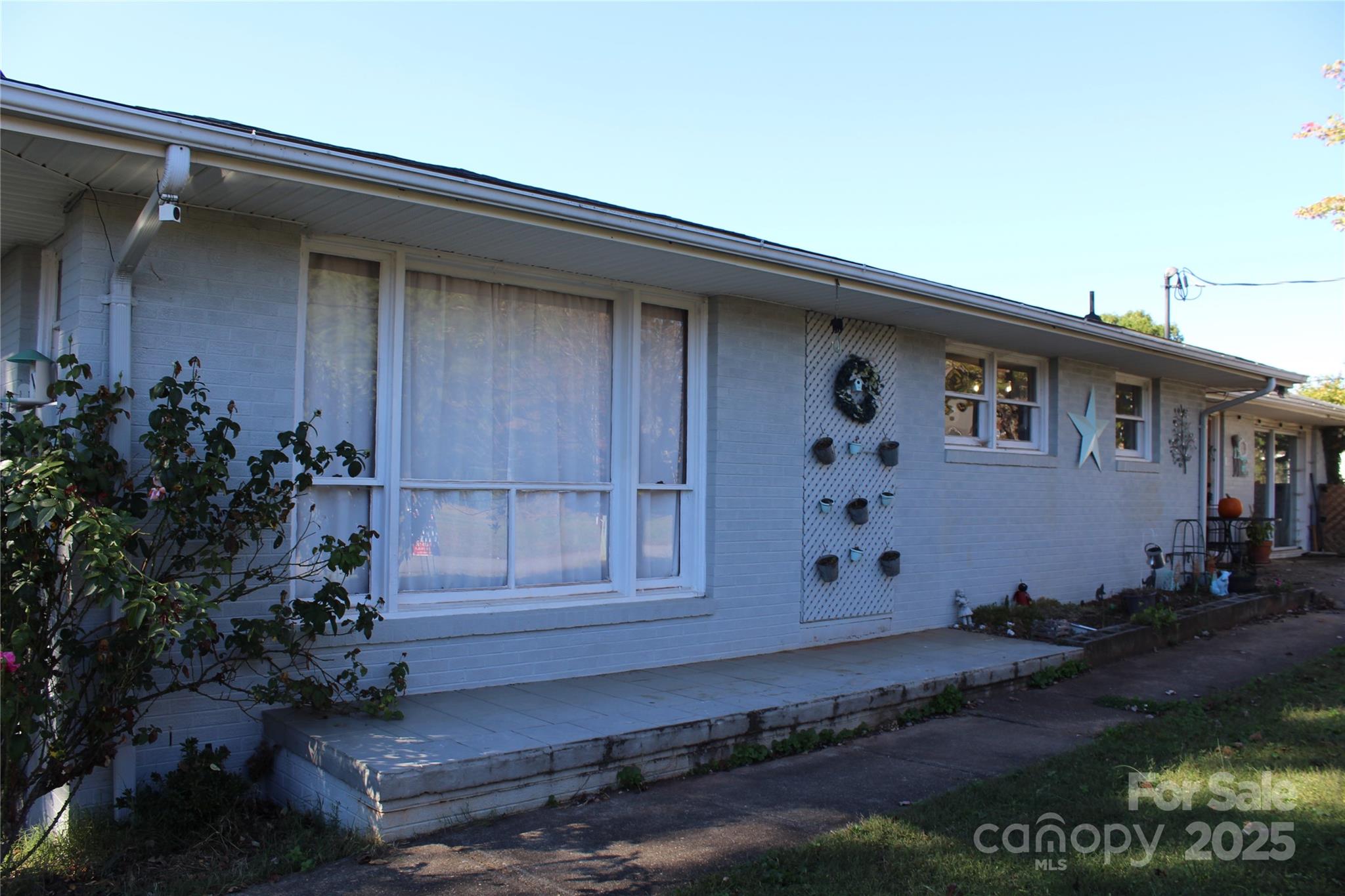 107 N Matthews Street Morganton NC 28655
