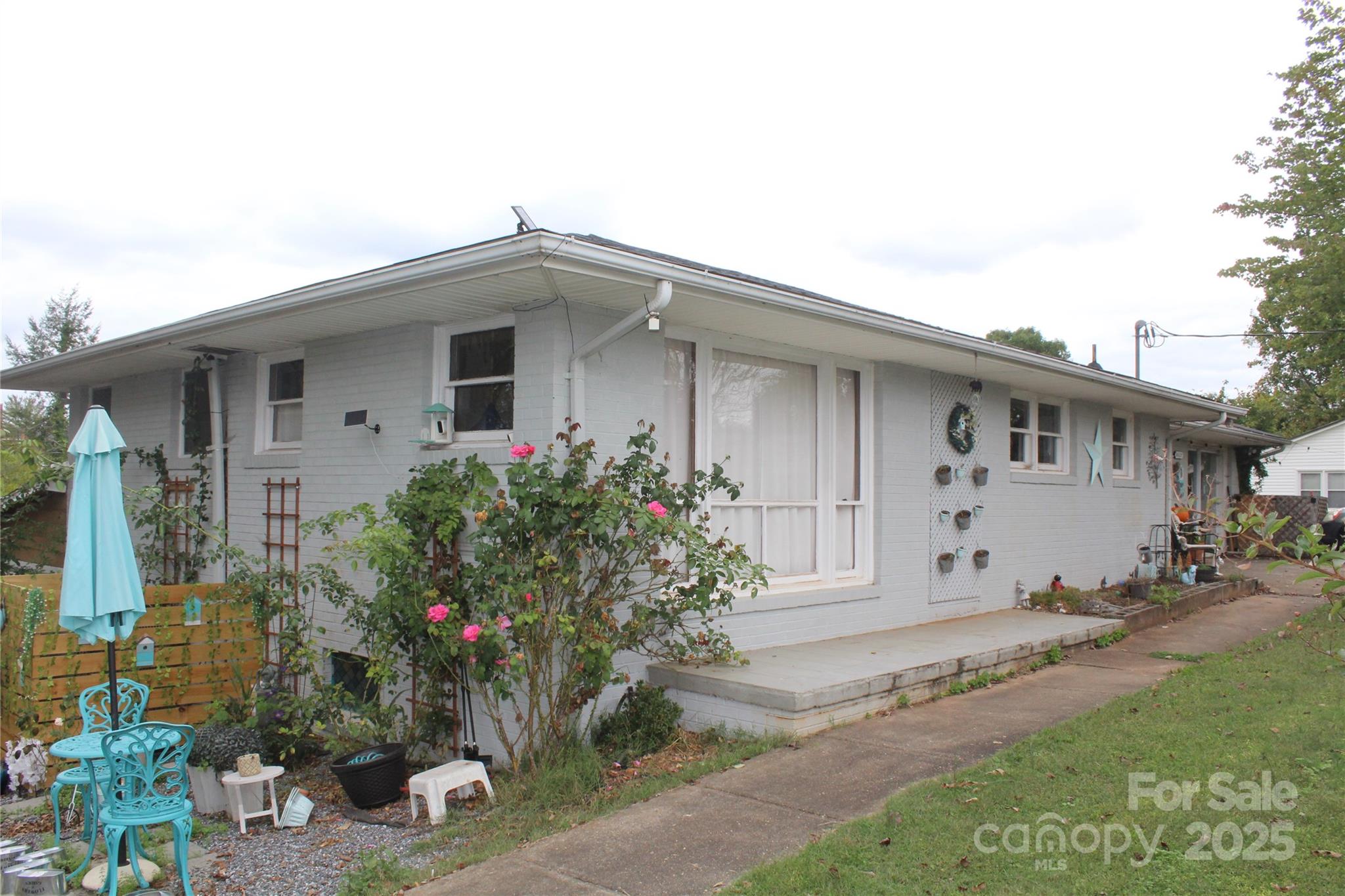 107 N Matthews Street Morganton NC 28655
