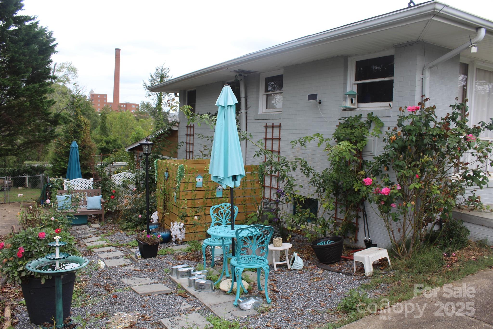 107 N Matthews Street Morganton NC 28655