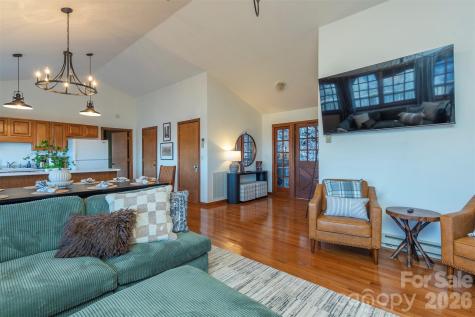 322 Goldenleaf Road Mars Hill NC 28754