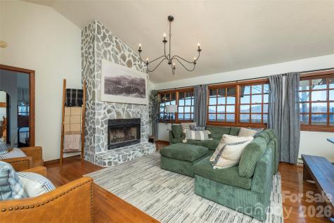 322 Goldenleaf Road Mars Hill NC 28754