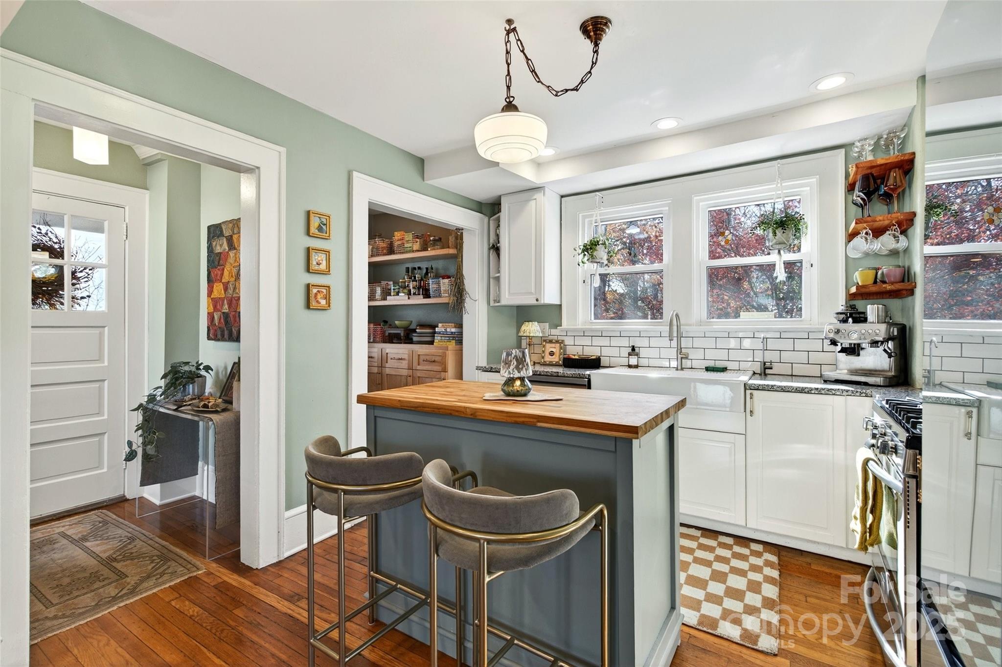 18 Princeton Drive Asheville NC 28806