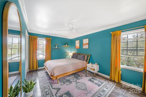 16 Woodfield Road Arden NC 28704