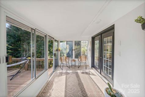 16 Woodfield Road Arden NC 28704