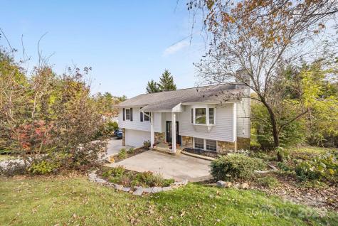 16 Woodfield Road Arden NC 28704