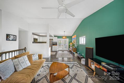 16 Woodfield Road Arden NC 28704