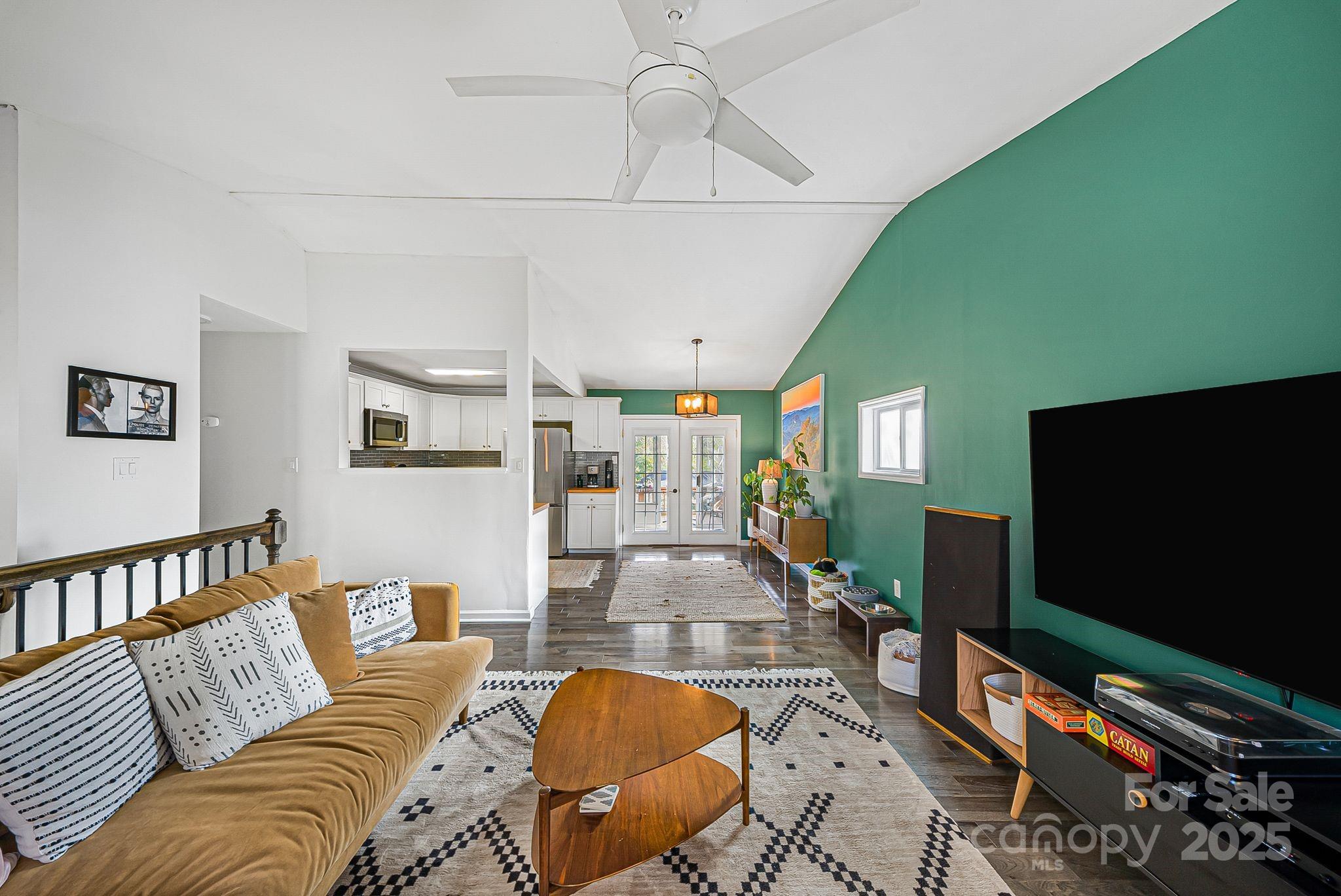 16 Woodfield Road Arden NC 28704