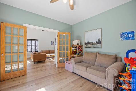 215 Ridgeway Road Candler NC 28715