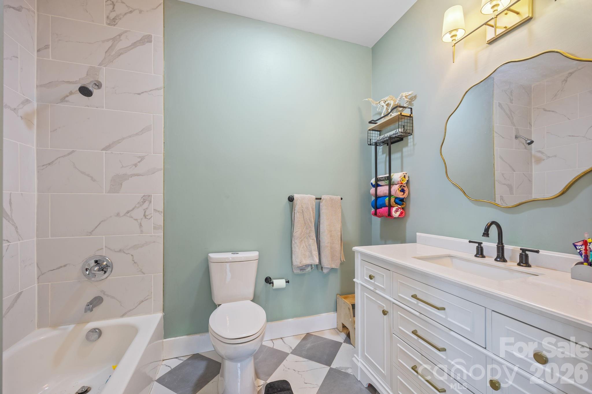 215 Ridgeway Road Candler NC 28715