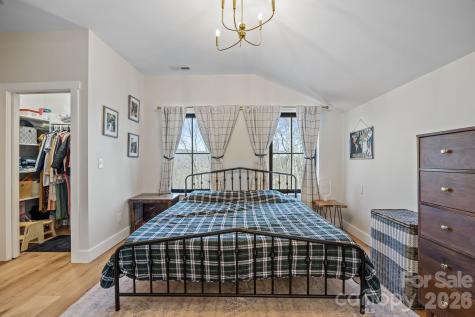 215 Ridgeway Road Candler NC 28715