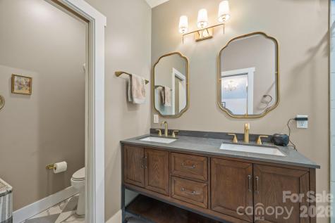 215 Ridgeway Road Candler NC 28715