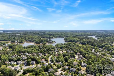1407 Crest Creek Court Clover SC 29710