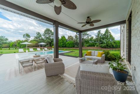 8102 Rolling Fields Road Charlotte NC 28227