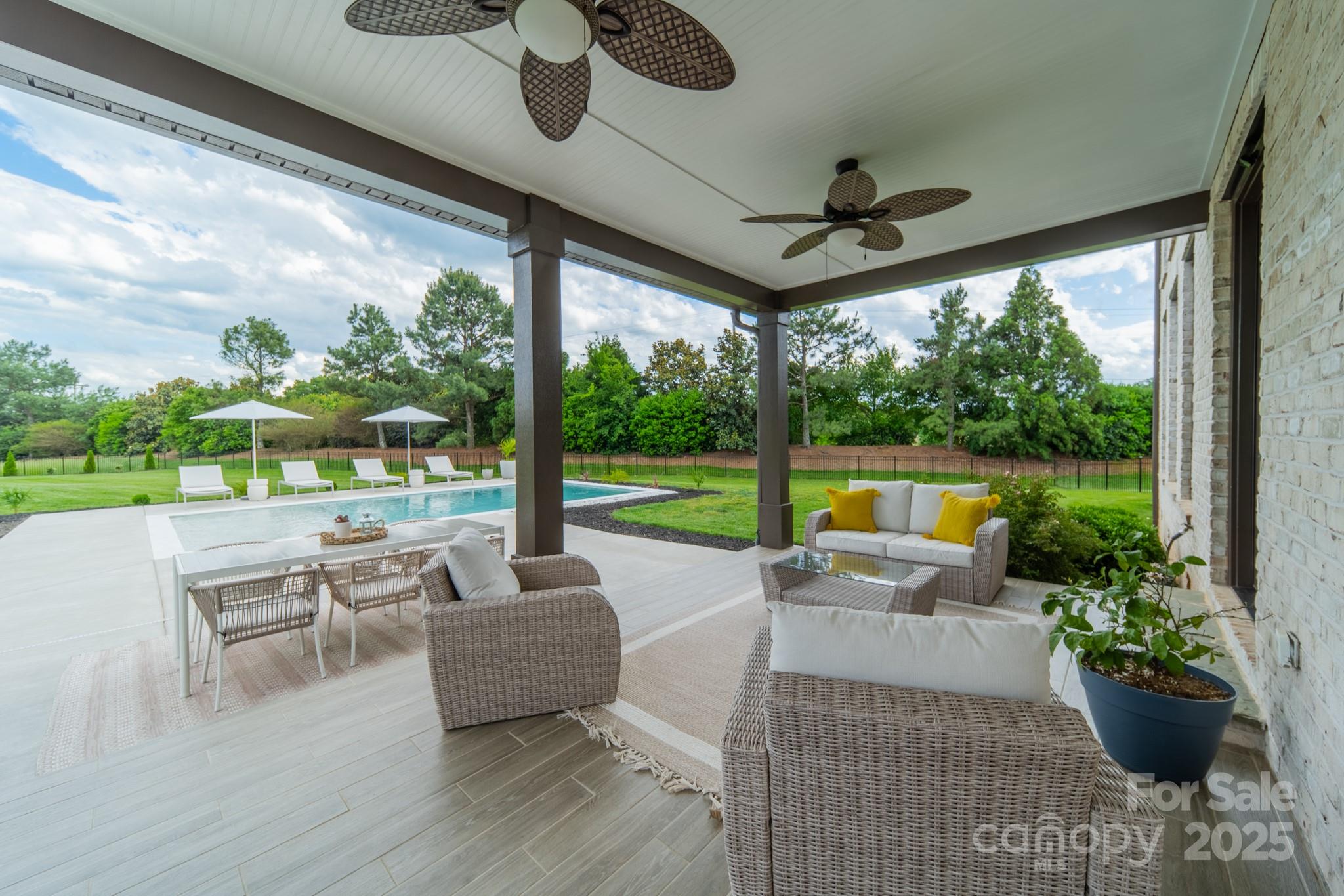 8102 Rolling Fields Road Charlotte NC 28227