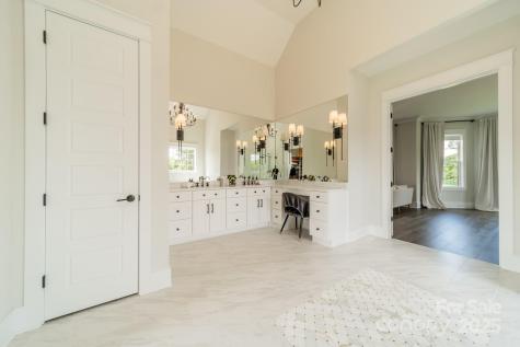 8102 Rolling Fields Road Charlotte NC 28227