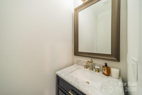 8102 Rolling Fields Road Charlotte NC 28227