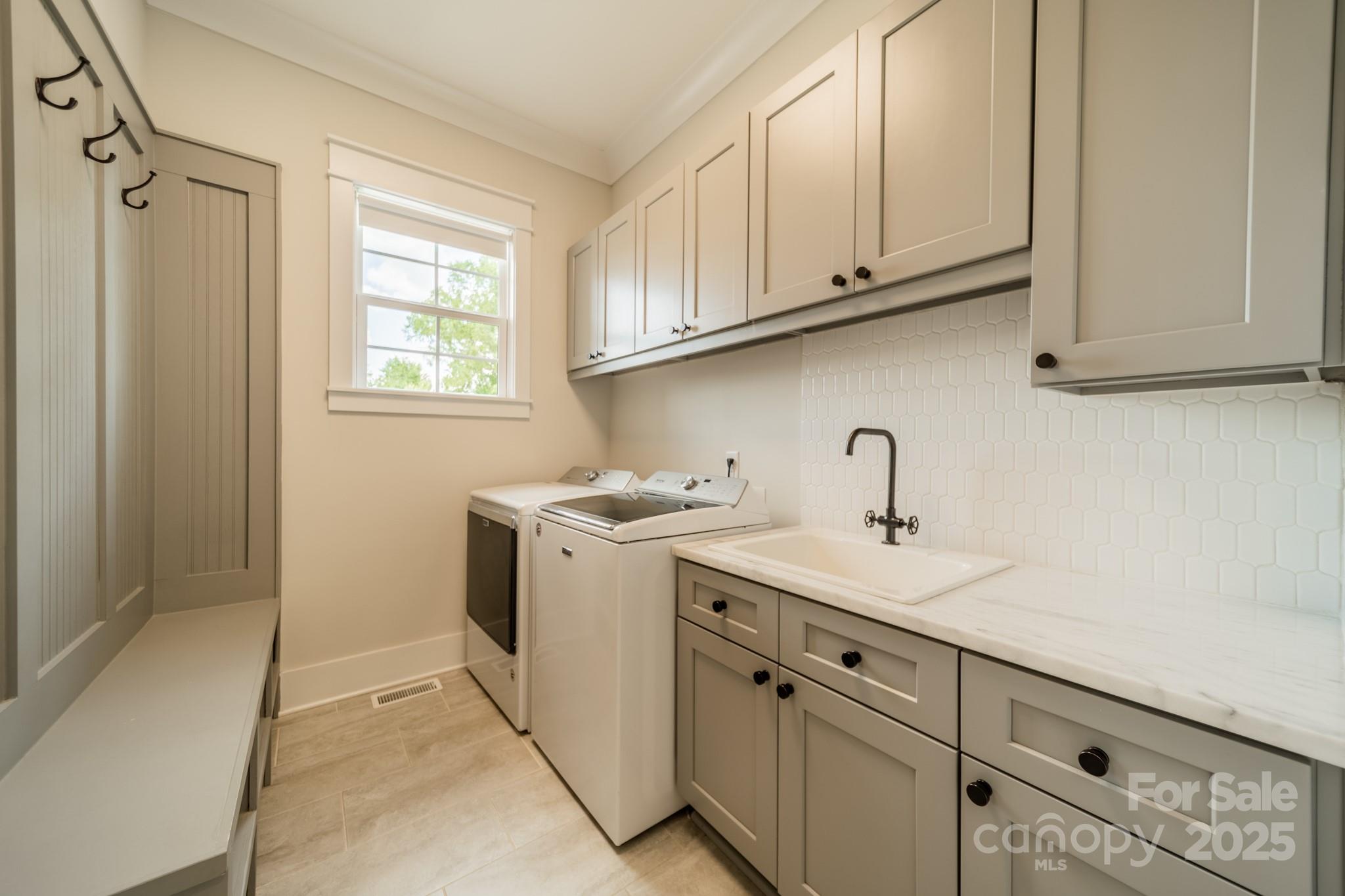 8102 Rolling Fields Road Charlotte NC 28227