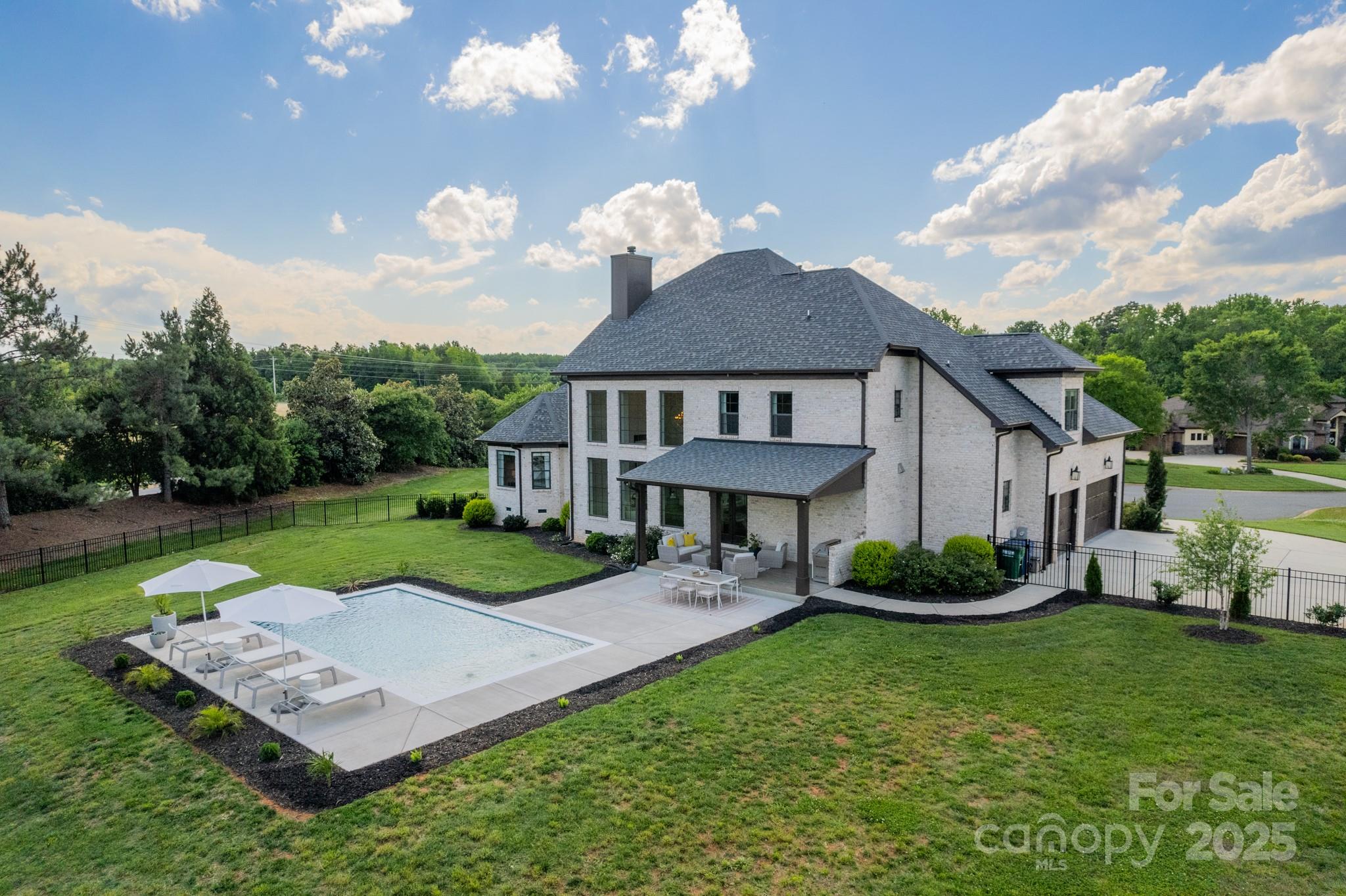 8102 Rolling Fields Road Charlotte NC 28227