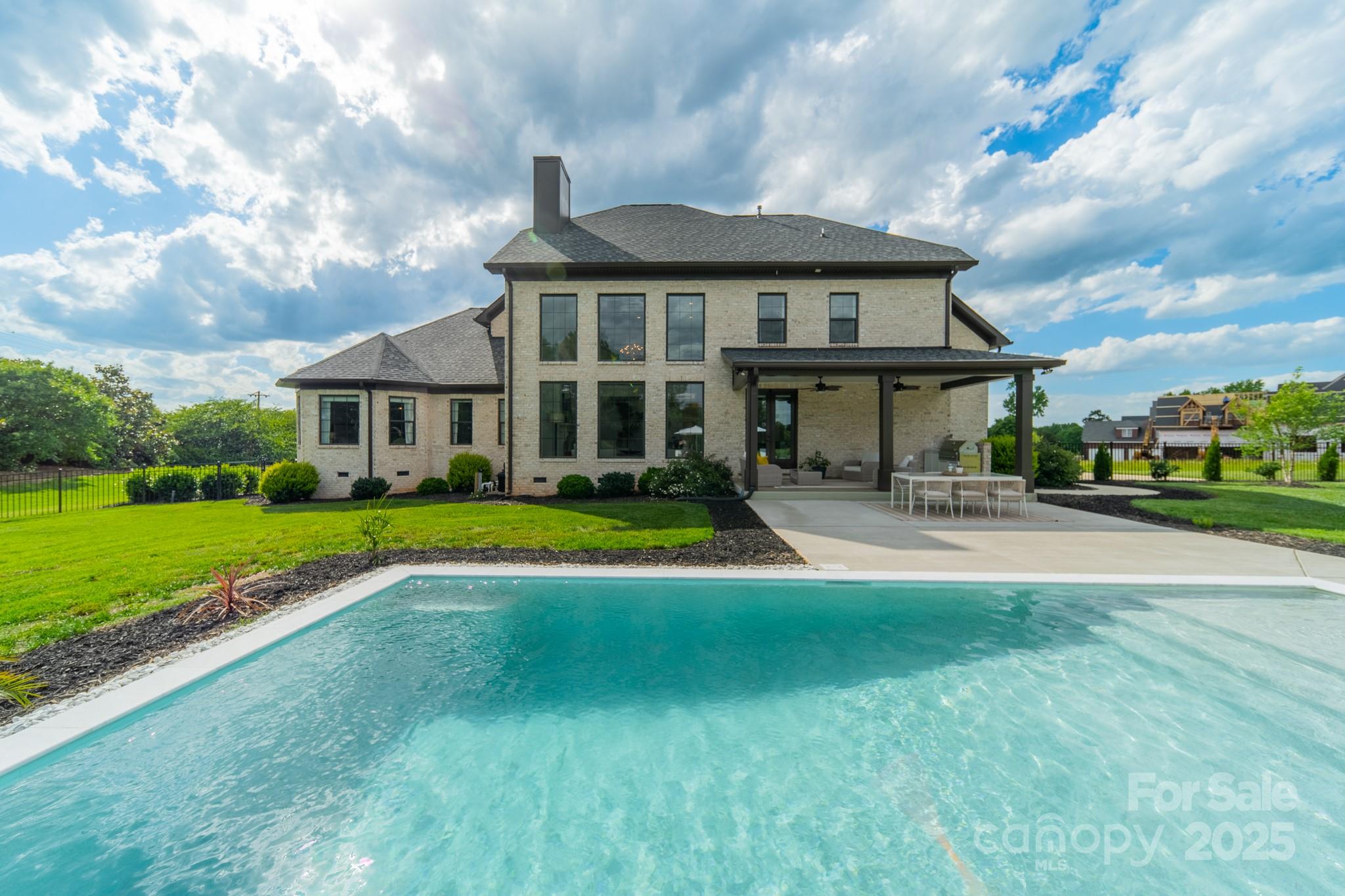 8102 Rolling Fields Road Charlotte NC 28227