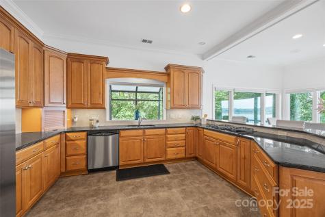 16108 Woolwine Road Charlotte NC 28278