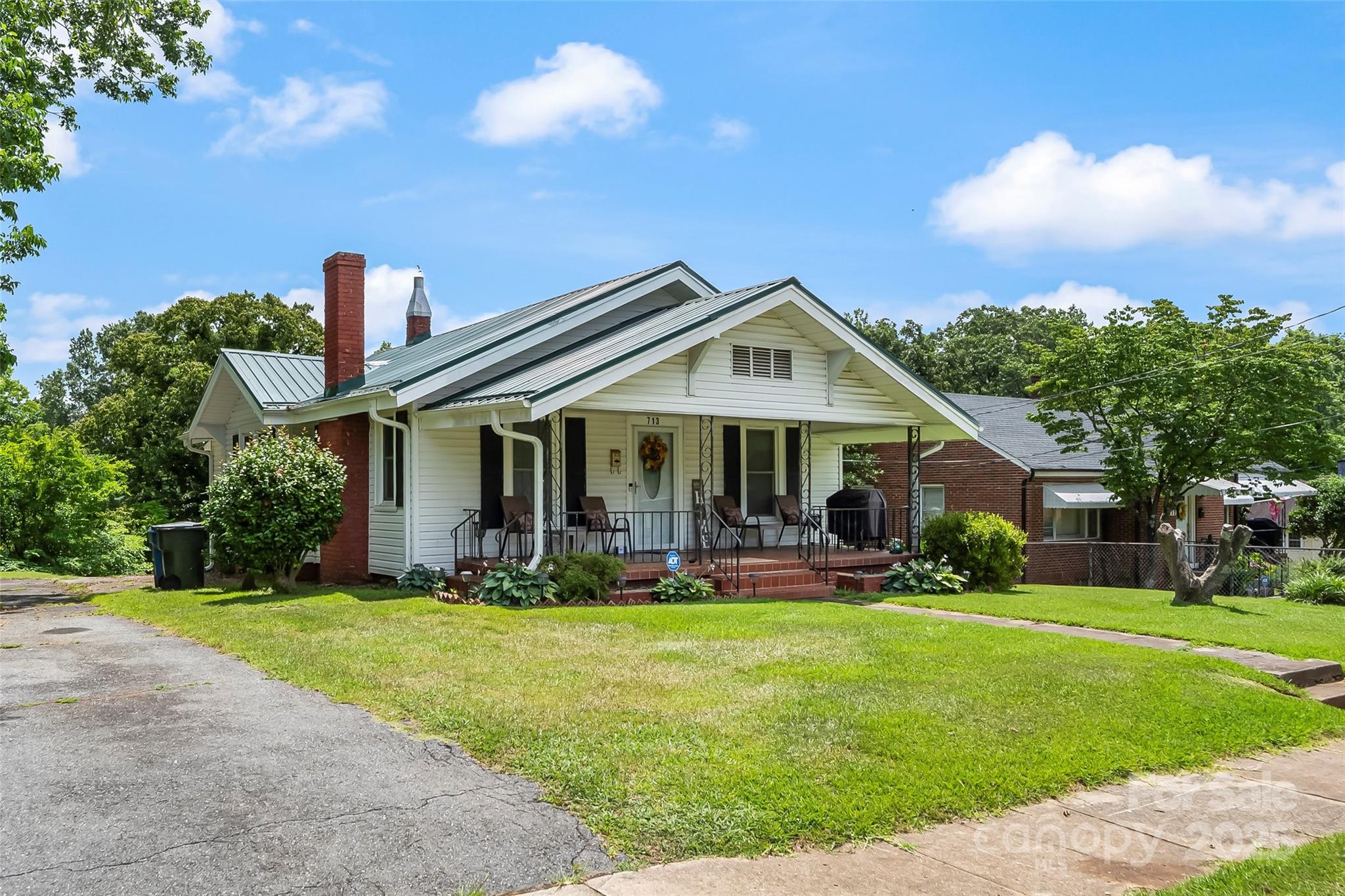 713 3rd Street SE Hickory NC 28602