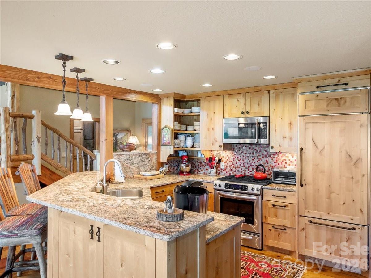 373 Rhododendron Lane Burnsville NC 28714
