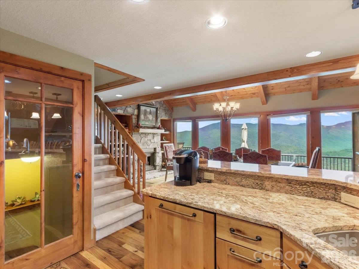 373 Rhododendron Lane Burnsville NC 28714