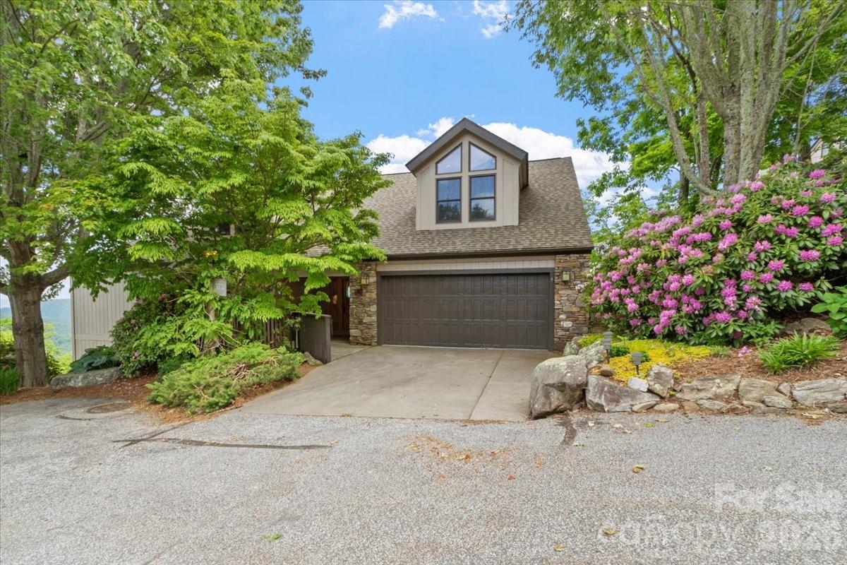 373 Rhododendron Lane Burnsville NC 28714