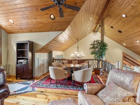 373 Rhododendron Lane Burnsville NC 28714