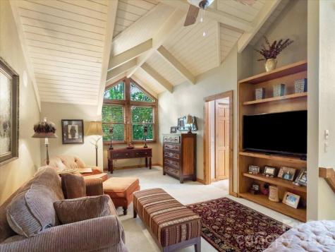 373 Rhododendron Lane Burnsville NC 28714