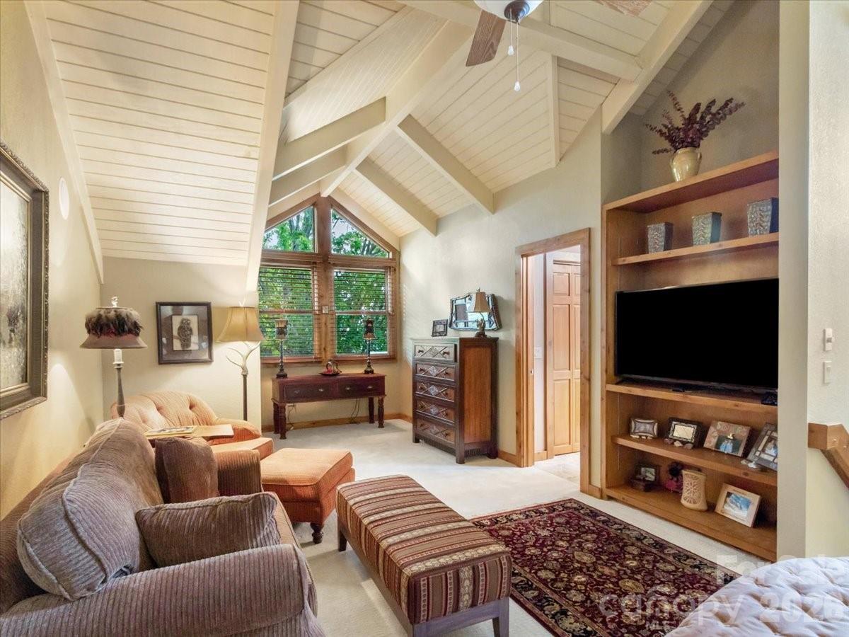 373 Rhododendron Lane Burnsville NC 28714