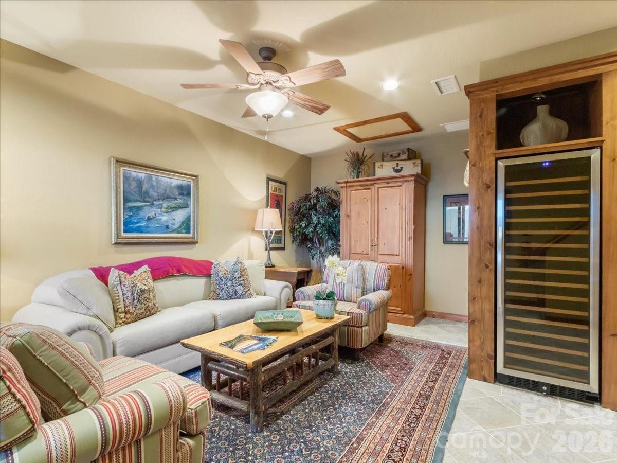 373 Rhododendron Lane Burnsville NC 28714
