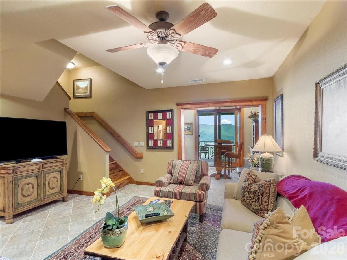373 Rhododendron Lane Burnsville NC 28714
