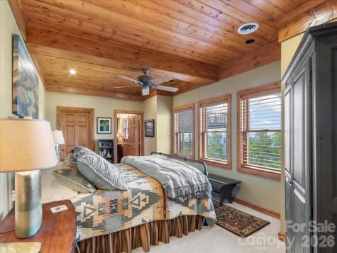 373 Rhododendron Lane Burnsville NC 28714