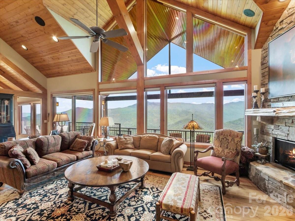 373 Rhododendron Lane Burnsville NC 28714