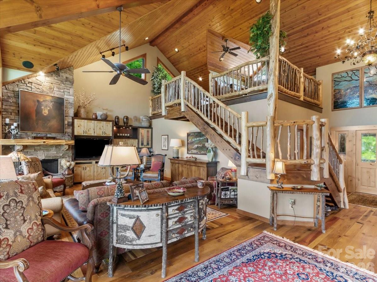 373 Rhododendron Lane Burnsville NC 28714