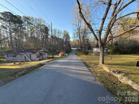 624 Blue Street Troy NC 27371