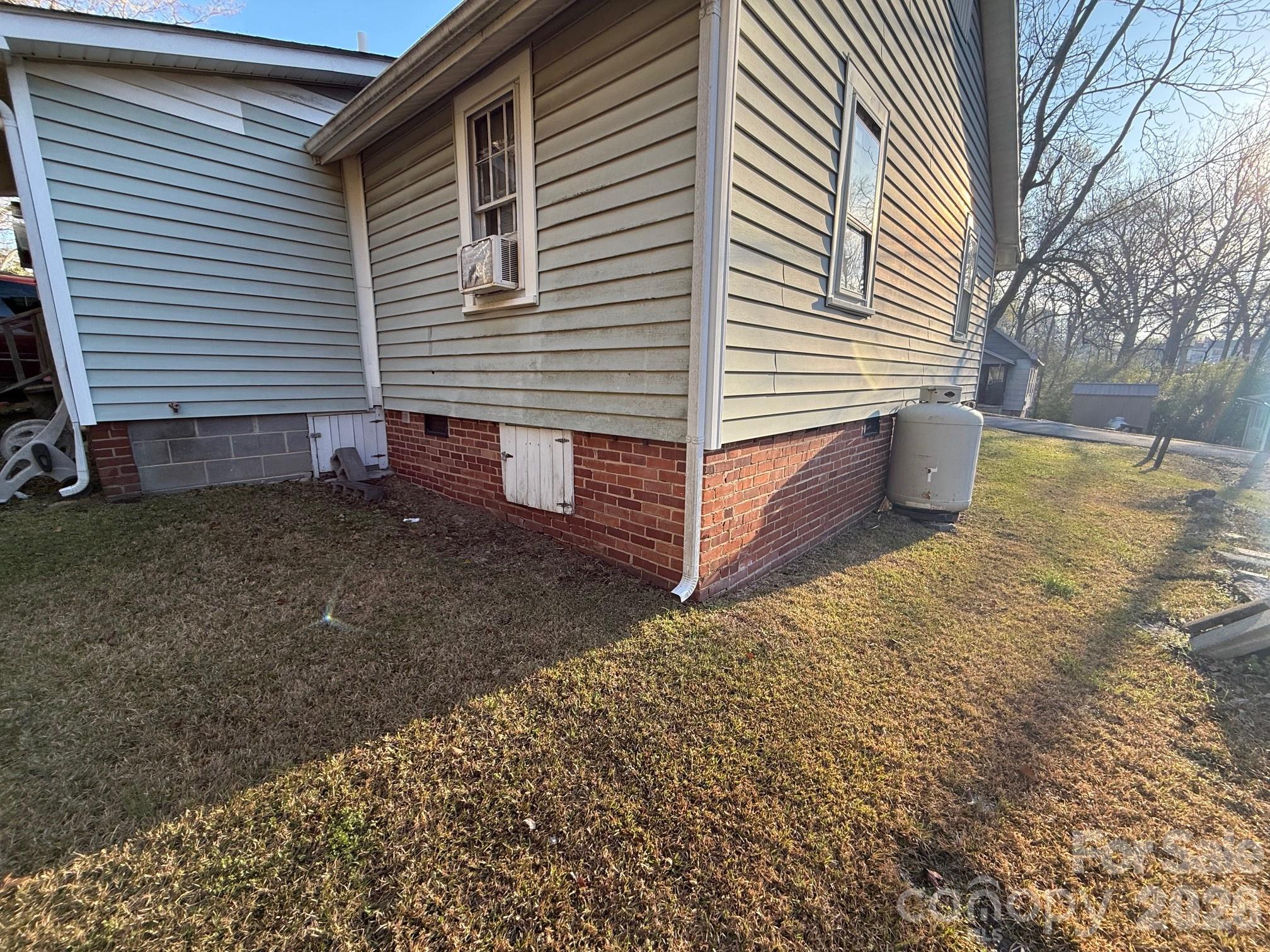 624 Blue Street Troy NC 27371