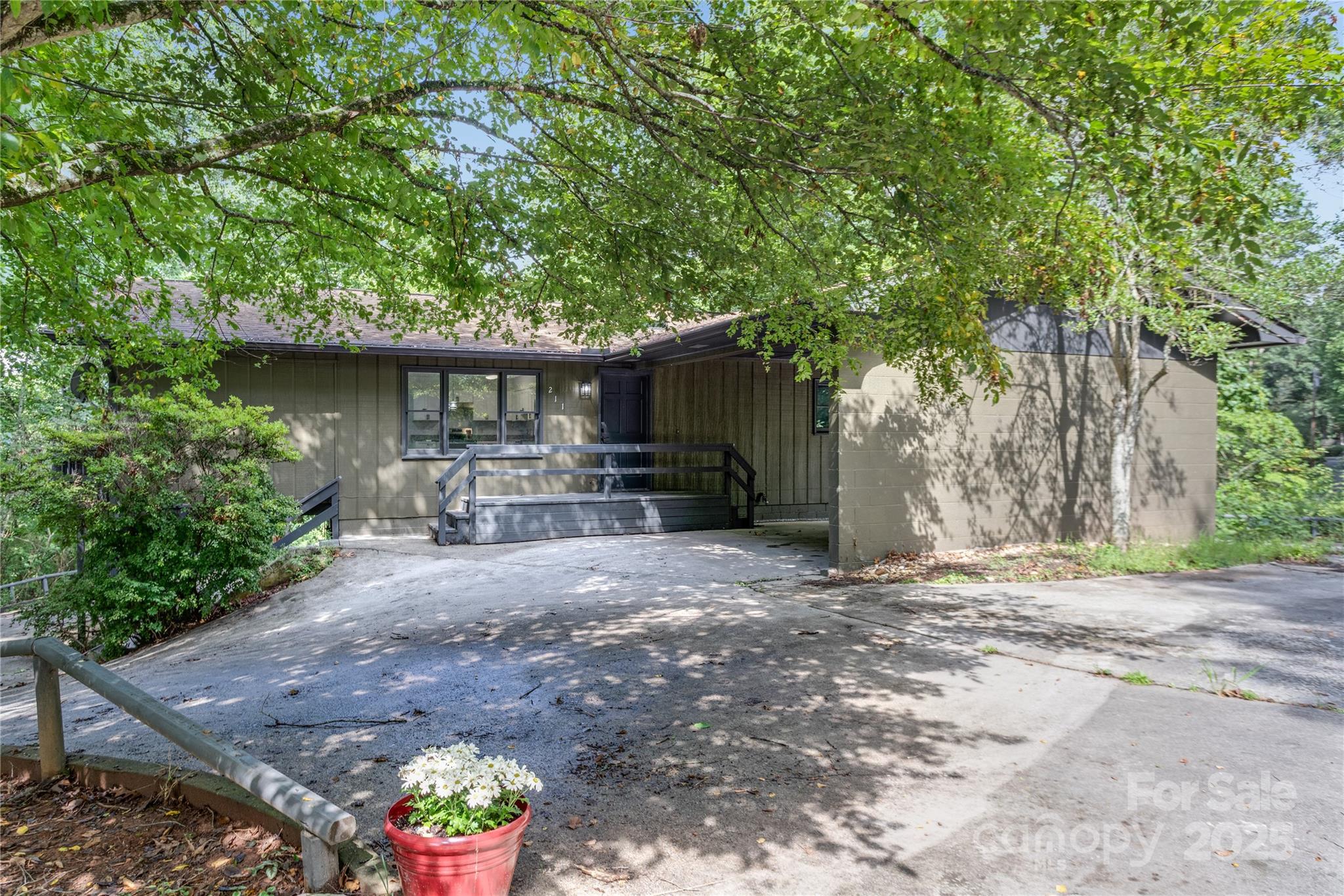 211 Greenbrier Street Franklin NC 28734