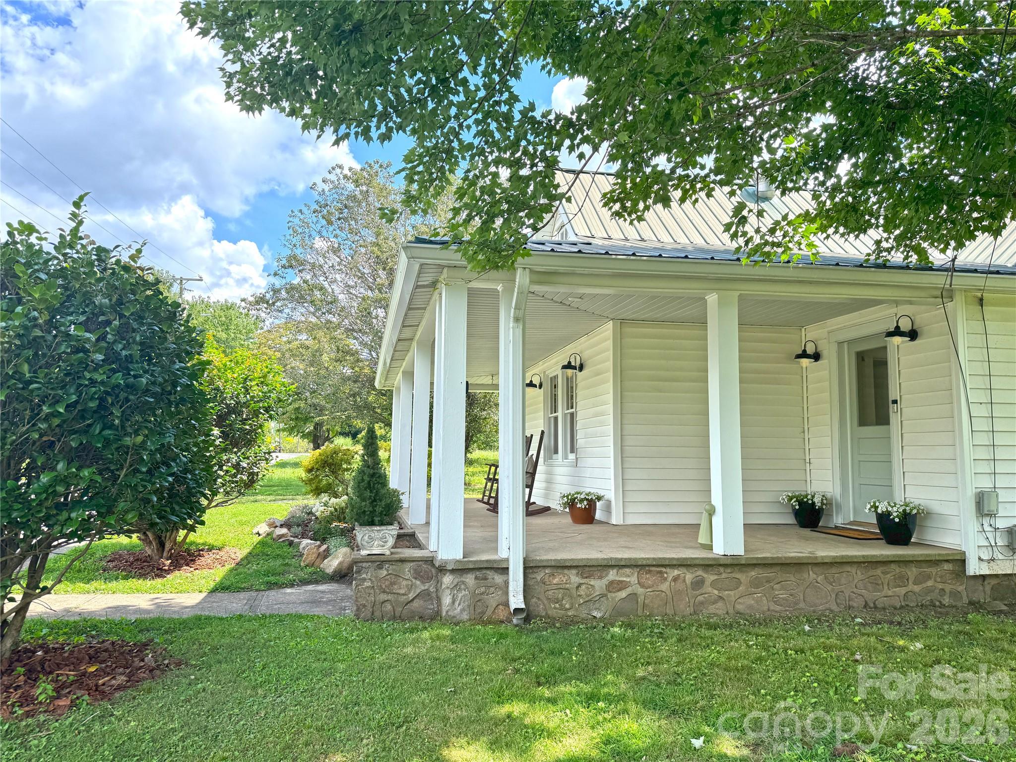227 Lawson Street Hot Springs NC 28743