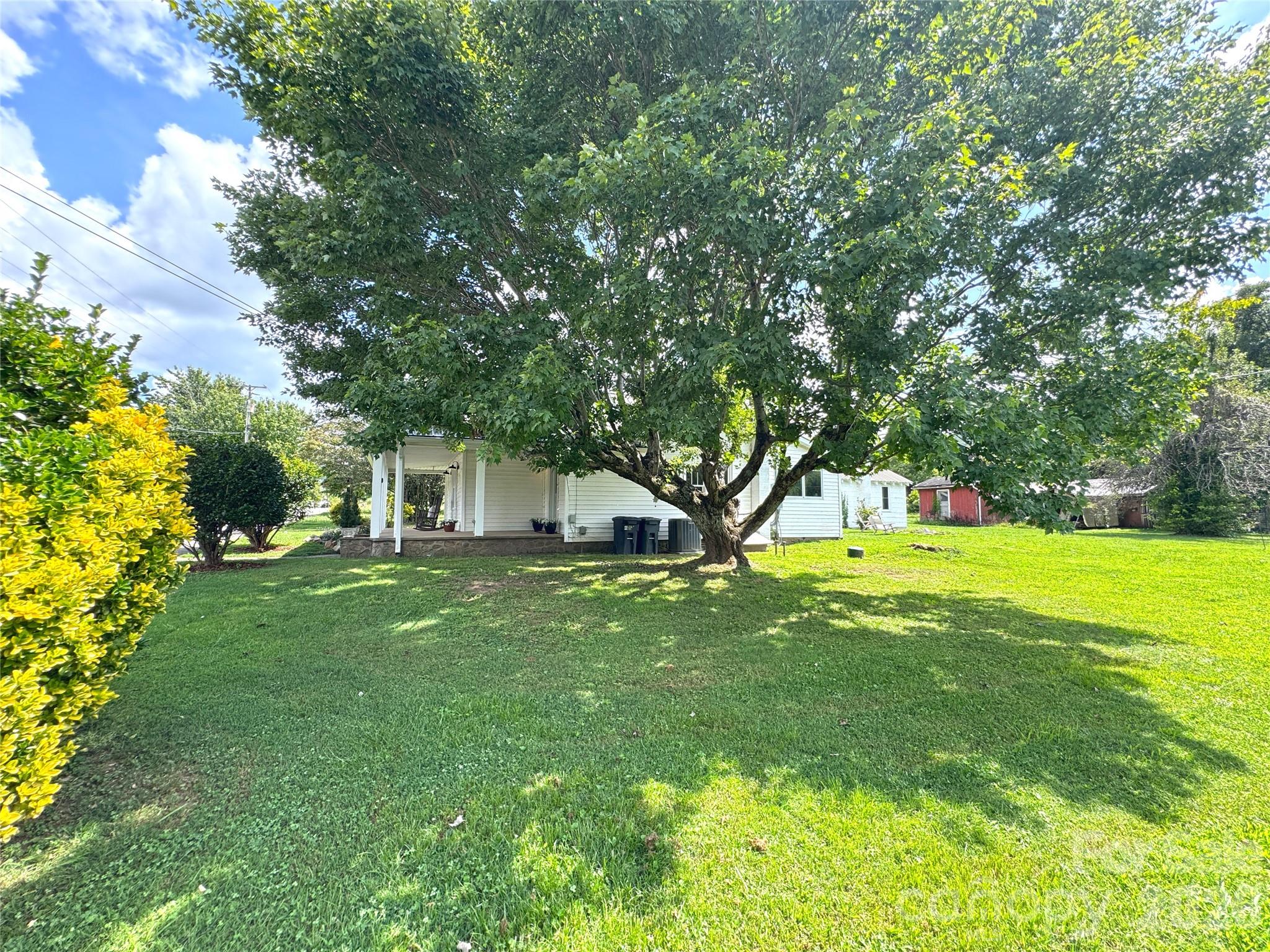 227 Lawson Street Hot Springs NC 28743