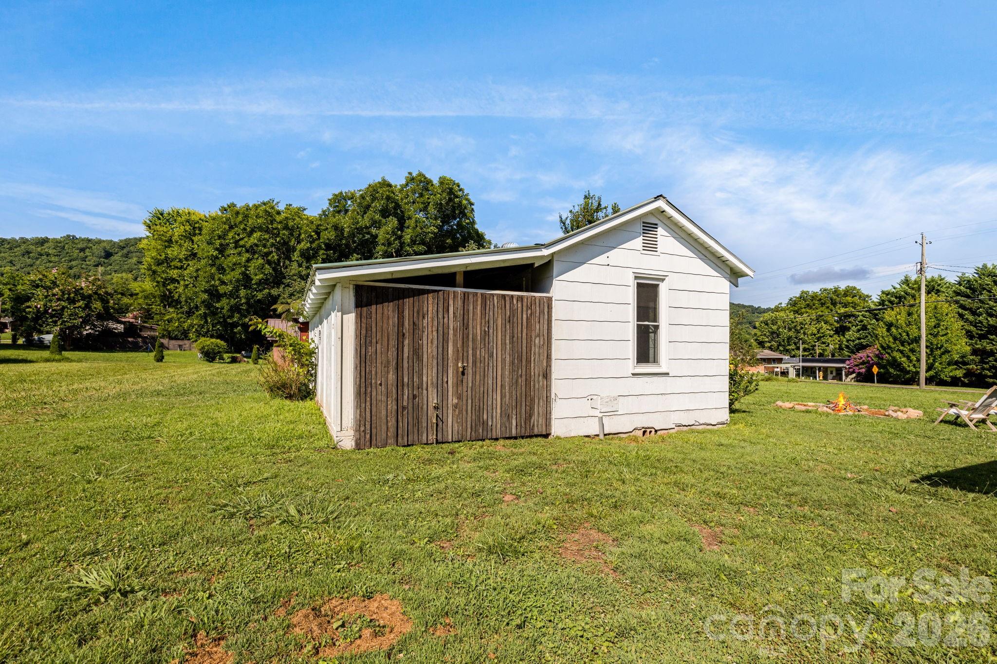 227 Lawson Street Hot Springs NC 28743