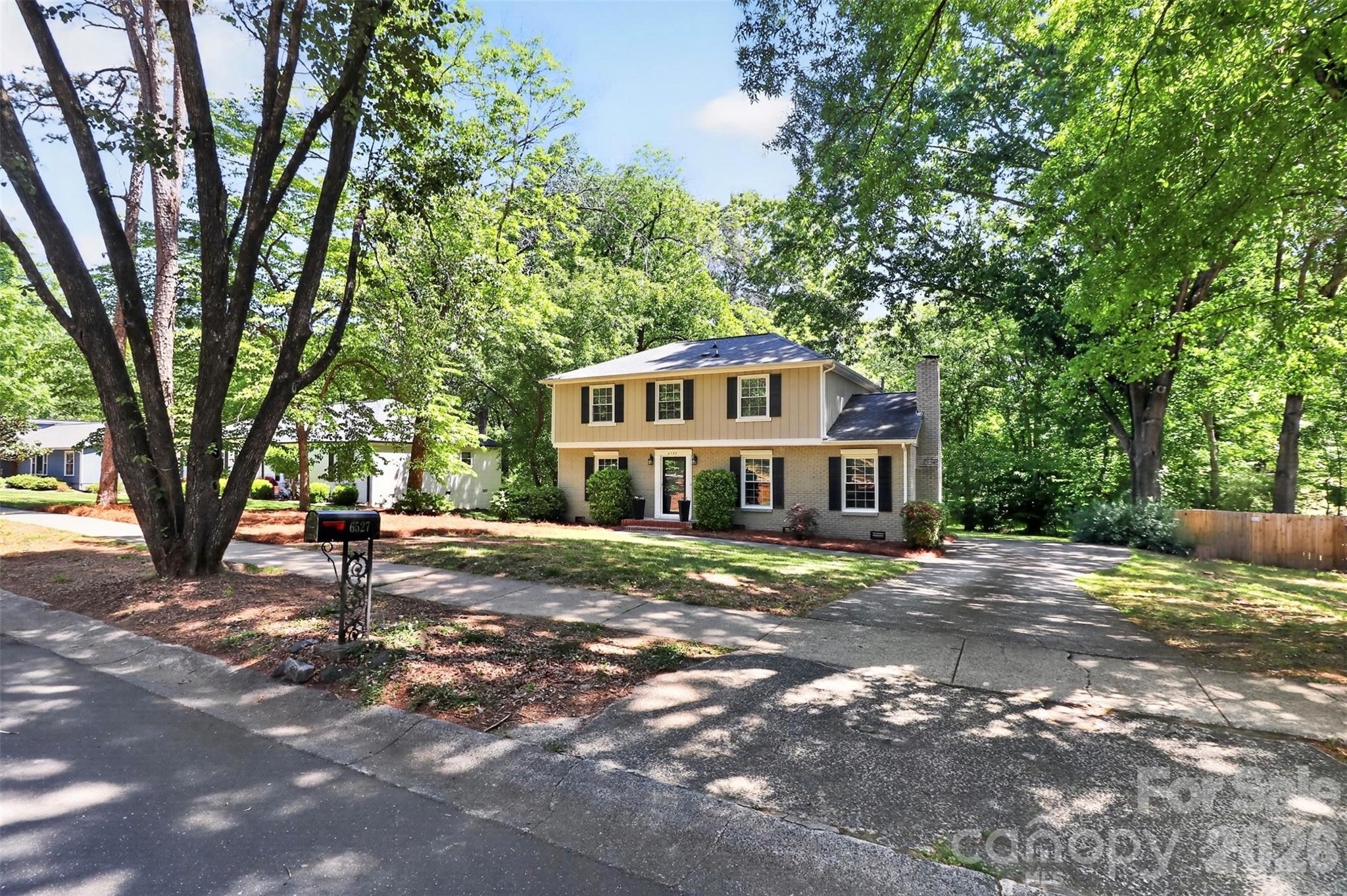 6527 Summerlin Place Charlotte NC 28226