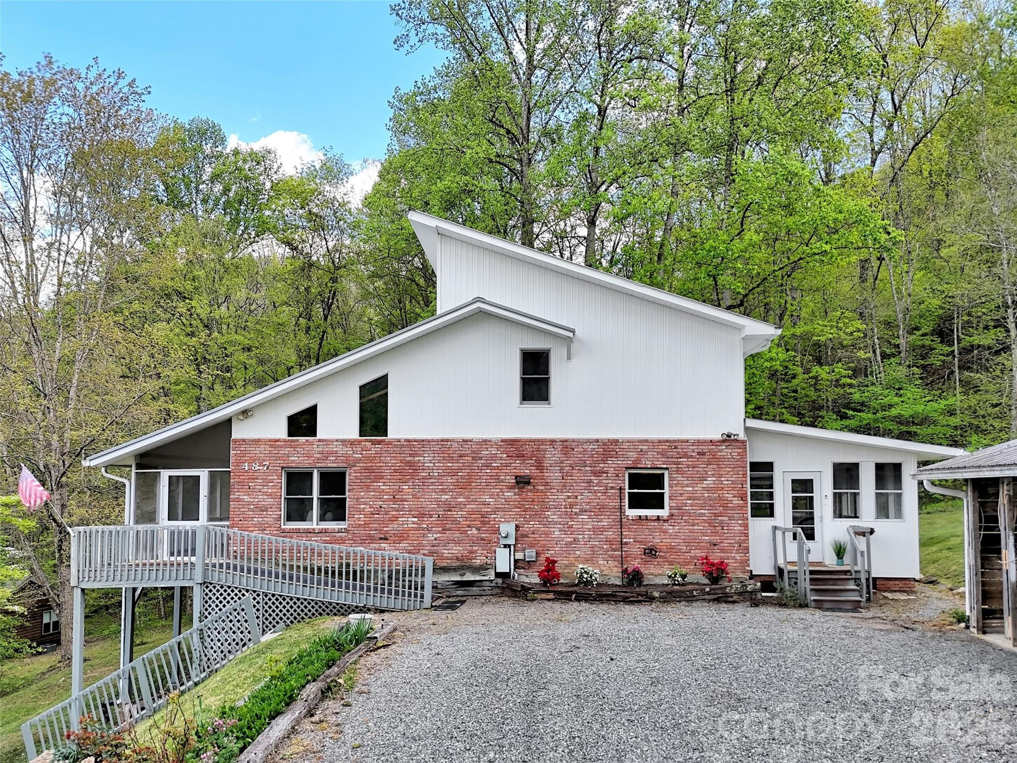 487 Julia Lane Maggie Valley NC 28751
