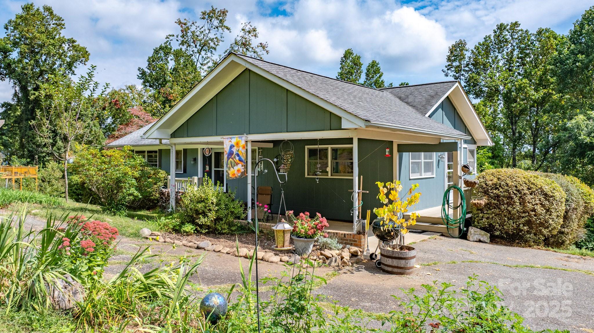 1174 Apple Lane Spruce Pine NC 28777