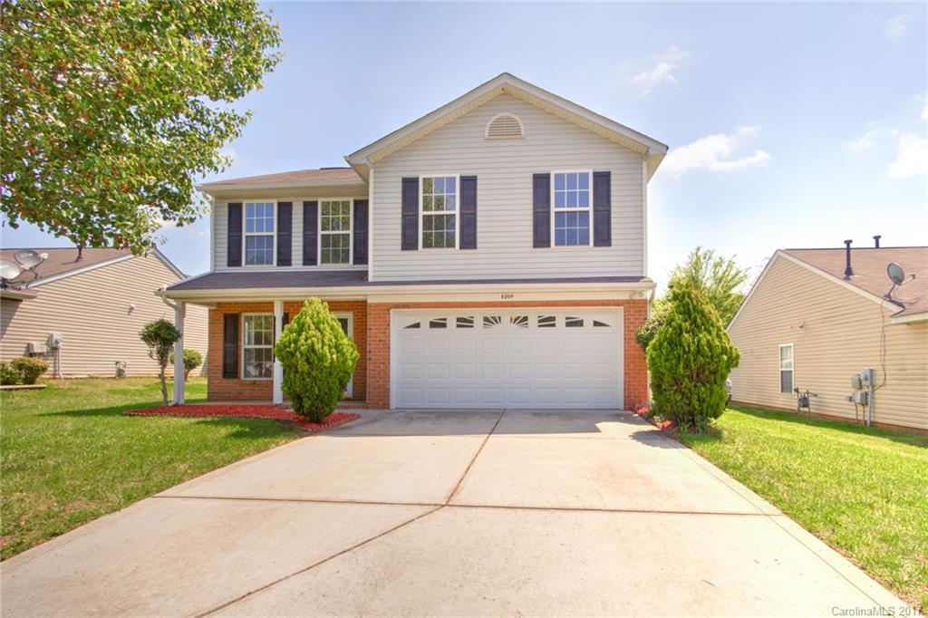 8209 Lamplighter Place Charlotte NC 28217