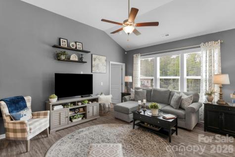 1982 Ambrose Way Denver NC 28037