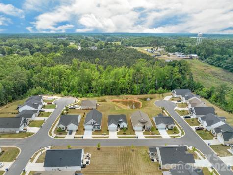 1982 Ambrose Way Denver NC 28037